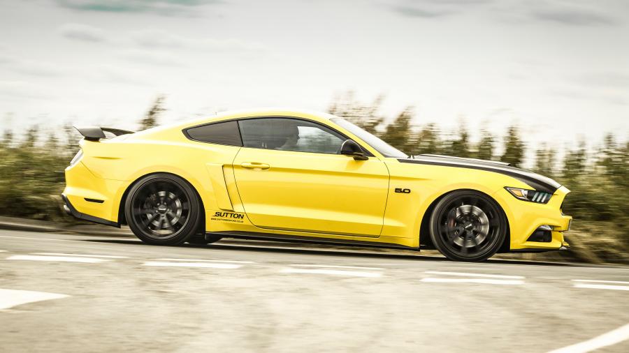  Ford Mustang CS700 by Clive Sutton 2016 года  (фото 13 из 19)